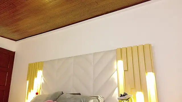 Anaise latif online show from 03-09-26, 11:36