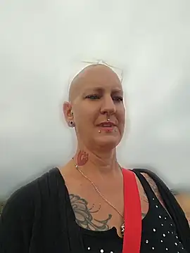 Snapshot of Emma_Milf25 chatting on 04-30-26, 05:19 Emma Milf25 online show from 04-30-26, 05:19