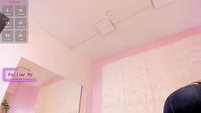 Snapshot of Valeriagomez_ chatting on 10-04-25, 12:03 Valeriagomez online show from 10-04-25, 12:03