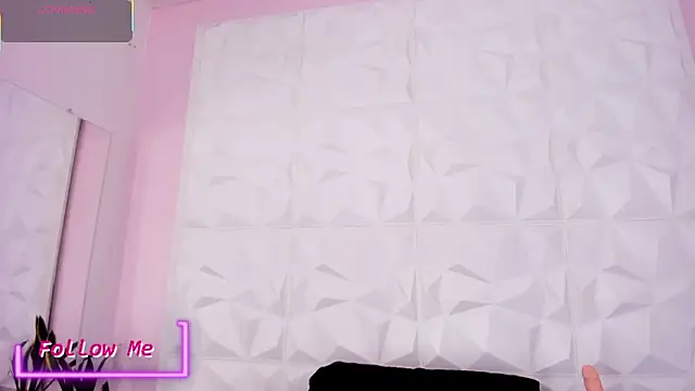 Valeriagomez  online show from 11-24-25, 12:05