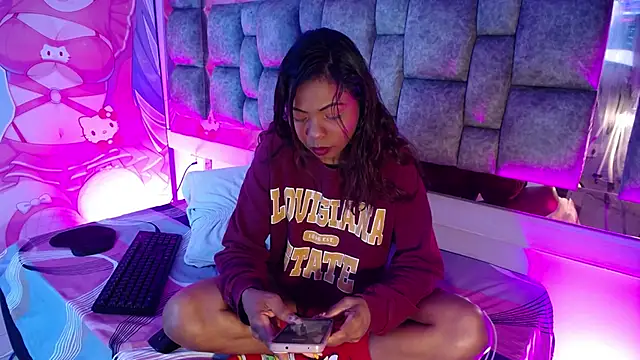 Agata Grubisic online show from 10-30-25, 03:52