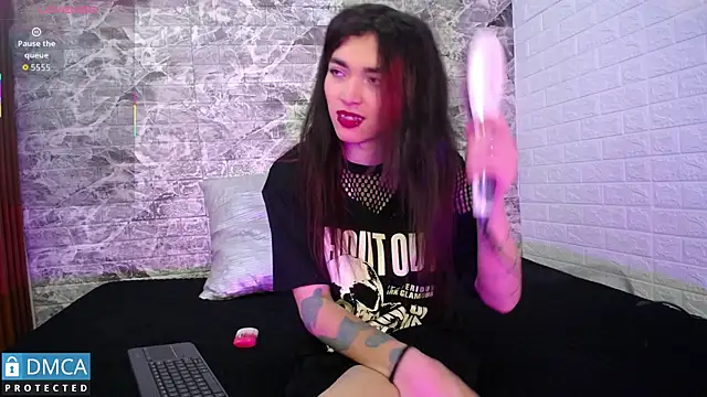 MaeveKuro online show from 10-01-25, 03:12