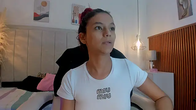 Snapshot of gime_lara chatting on 04-24-26, 07:05 gime lara online show from 04-24-26, 07:05