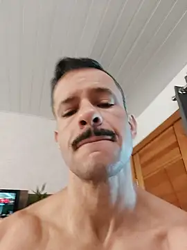 juniortche1313 online show from 12-02-25, 02:01