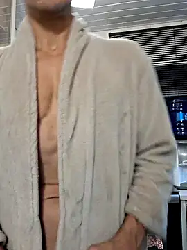 Snapshot of juniortche1313 chatting on 04-28-26, 10:37 juniortche1313 online show from 04-28-26, 10:37