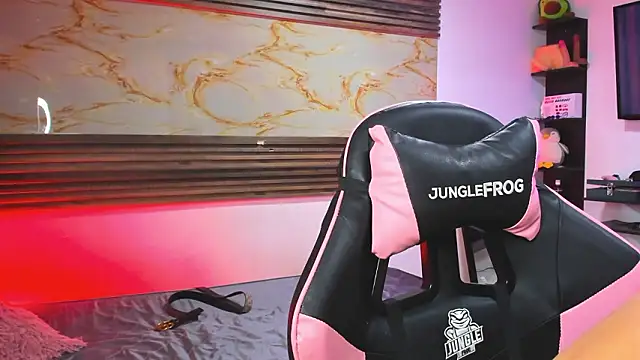 Cloe roouse online show from 03-13-26, 07:42