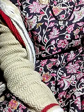 Snapshot of Anitabhabi_2 chatting on 11-13-25, 03:27 Anitabhabi 2 online show from 11-13-25, 03:27