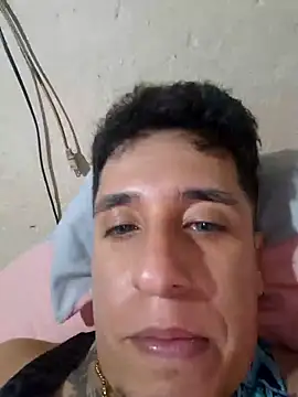 Snapshot of frankli2681 chatting on 02-26-25, 01:43 frankli2681 online show from 02-26-25, 01:43