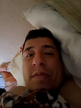 Snapshot of frankli2681 chatting on 04-16-26, 03:35 frankli2681 online show from 04-16-26, 03:35