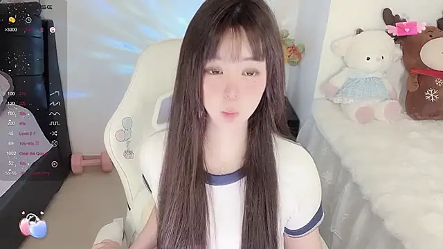 Snapshot of Milla-z chatting on 09-23-25, 08:39 Milla-z online show from 09-23-25, 08:39