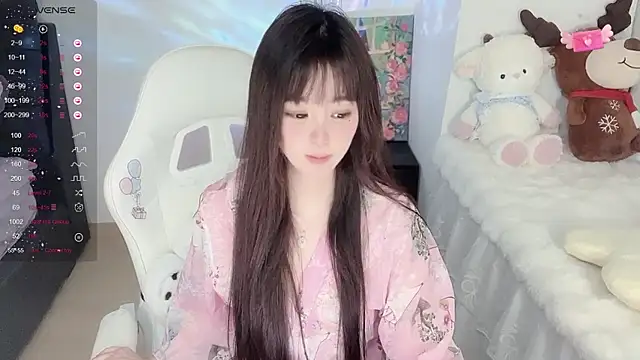 Snapshot of Milla-z chatting on 10-23-25, 08:24 Milla-z online show from 10-23-25, 08:24