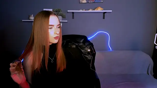 doll vey online show from 10-12-25, 07:02