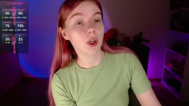 Strawberry juli online show from 11-23-25, 07:19