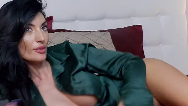 Snapshot of zoeylarkens chatting on 03-12-25, 01:58 zoeylarkens online show from 03-12-25, 01:58