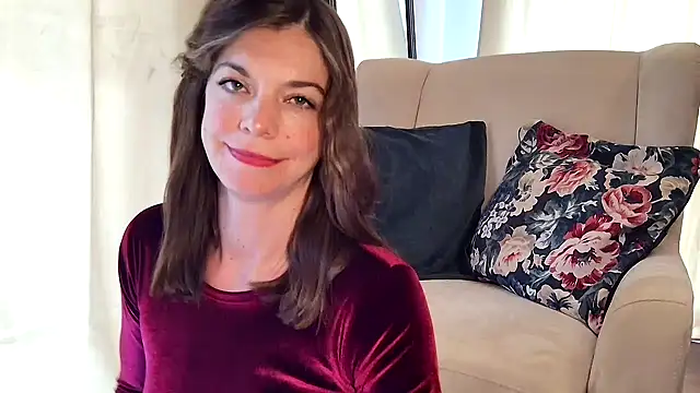 Snapshot of Rosemarie_Blu chatting on 05-15-26, 08:54 Rosemarie Blu online show from 05-15-26, 08:54