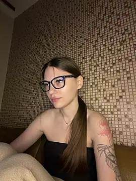 MrrKate online show from 06-18-26, 12:33