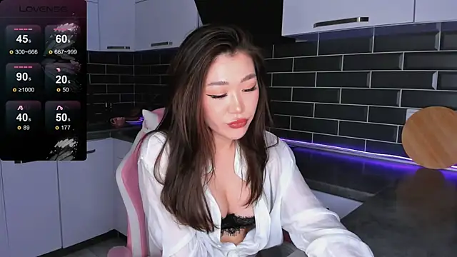 Snapshot of ShaiyaMinn3 chatting on 10-18-25, 06:52 ShaiyaMinn3 online show from 10-18-25, 06:52