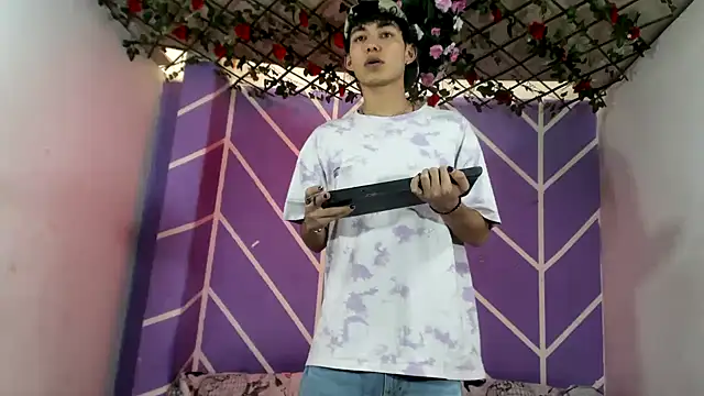 Maxxi hot23 online show from 09-21-25, 07:15