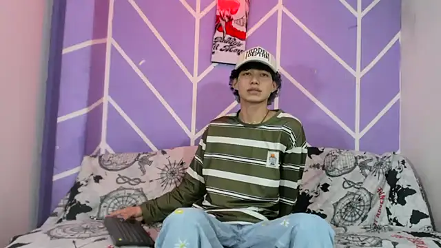 Maxxi hot23 online show from 09-26-25, 07:29