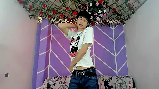 Maxxi hot23 online show from 10-11-25, 07:34