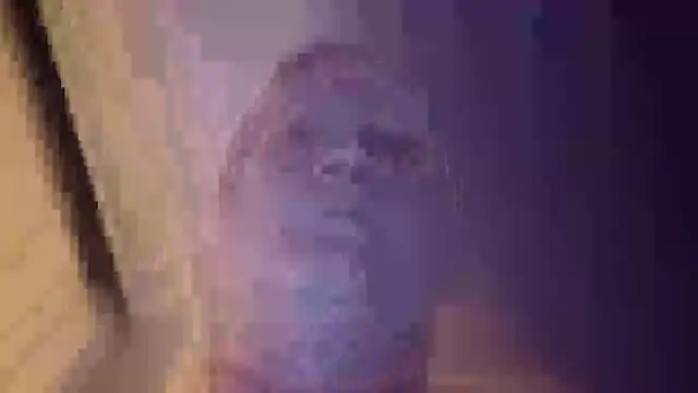 Snapshot of wetnwildforyou chatting on 10-11-25, 02:22 wetnwildforyou online show from 10-11-25, 02:22