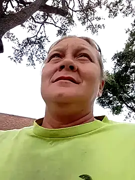 Snapshot of wetnwildforyou chatting on 10-30-25, 03:35 wetnwildforyou online show from 10-30-25, 03:35