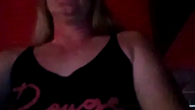 Snapshot of wetnwildforyou chatting on 11-02-25, 04:15 wetnwildforyou online show from 11-02-25, 04:15