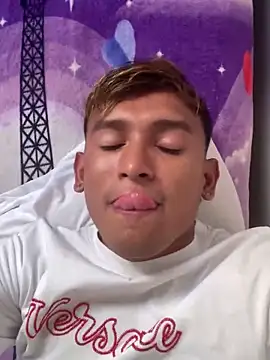 Snapshot of Babyalienqm chatting on 03-05-26, 08:49 Babyalienqm online show from 03-05-26, 08:49