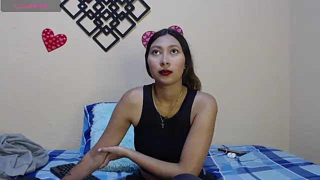 Snapshot of angeldreams_15 chatting on 03-06-25, 09:20 angeldreams 15 online show from 03-06-25, 09:20