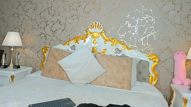 Snapshot of ScarlettWallace chatting on 03-11-25, 10:31 ScarlettWallace online show from 03-11-25, 10:31