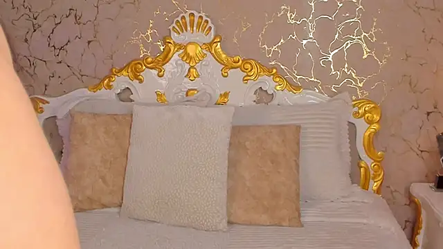 Snapshot of ScarlettWallace chatting on 03-21-25, 07:46 ScarlettWallace online show from 03-21-25, 07:46