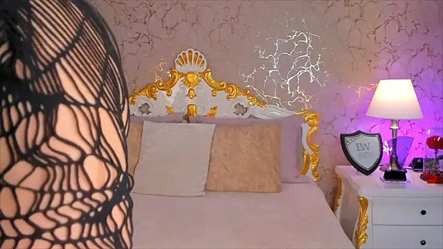 Snapshot of ScarlettWallace chatting on 10-09-25, 09:57 ScarlettWallace online show from 10-09-25, 09:57