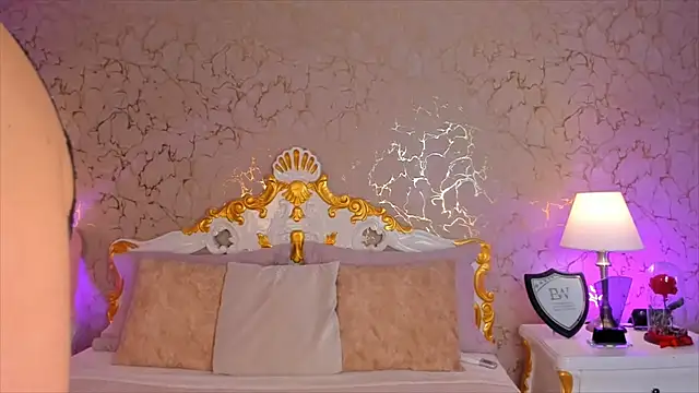 Snapshot of ScarlettWallace chatting on 10-10-25, 05:56 ScarlettWallace online show from 10-10-25, 05:56