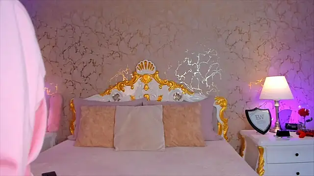 Snapshot of ScarlettWallace chatting on 11-01-25, 04:53 ScarlettWallace online show from 11-01-25, 04:53