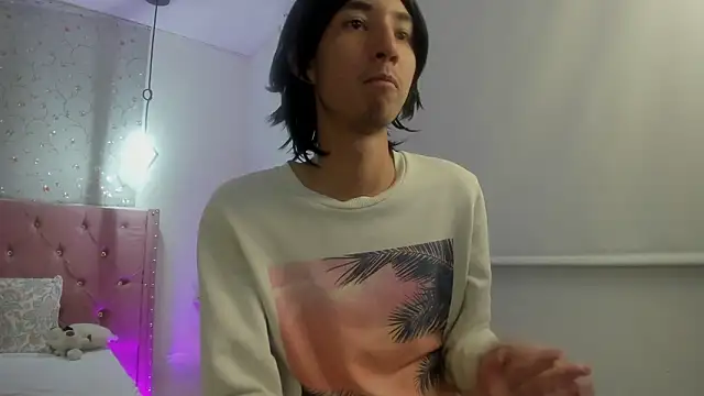 Snapshot of loverisu-coral chatting on 02-21-26, 11:28 loverisu-coral online show from 02-21-26, 11:28