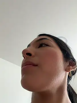 AshleyG 222 online show from 05-07-26, 04:45