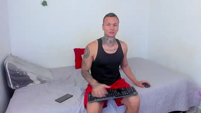 Snapshot of damian_c12 chatting on 03-20-25, 12:19 damian c12 online show from 03-20-25, 12:19