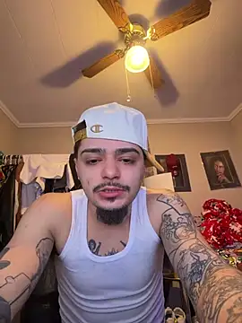 Snapshot of papiVilla23 chatting on 02-04-26, 05:24 papiVilla23 online show from 02-04-26, 05:24