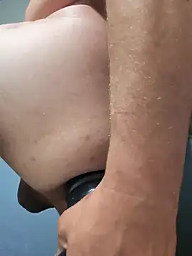 Snapshot of dylanroberts1995 chatting on 03-18-25, 11:09 dylanroberts1995 online show from 03-18-25, 11:09