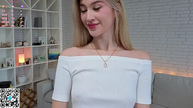 Tessalune  online show from 09-30-25, 06:07