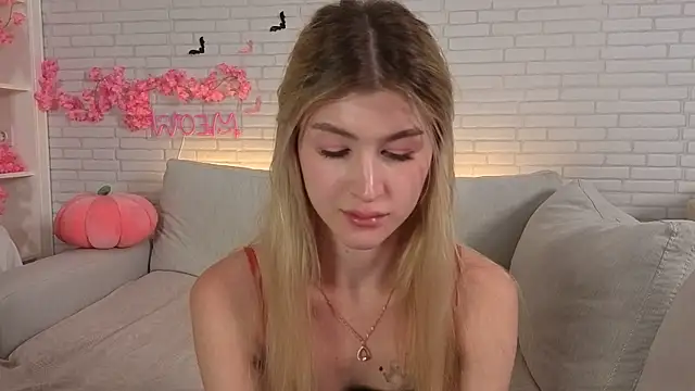 Tessalune  online show from 11-01-25, 03:36