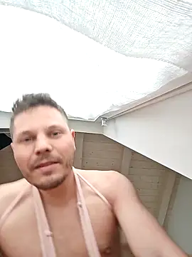 Snapshot of Ginettofurby chatting on 02-26-25, 02:36 Ginettofurby online show from 02-26-25, 02:36