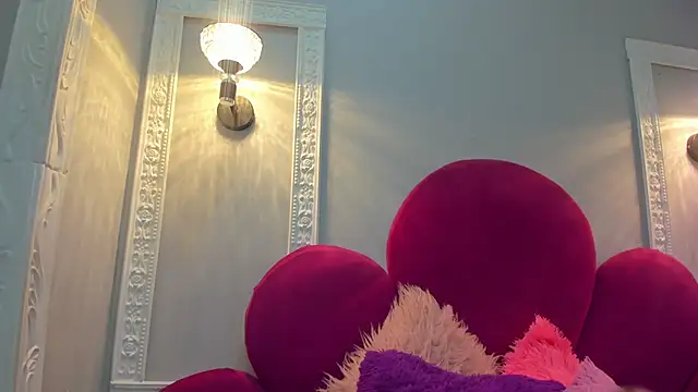 Bonniie 22 online show from 10-16-25, 01:12