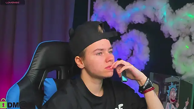 Snapshot of Jean_Wilsons chatting on 10-06-25, 10:45 Jean Wilsons online show from 10-06-25, 10:45