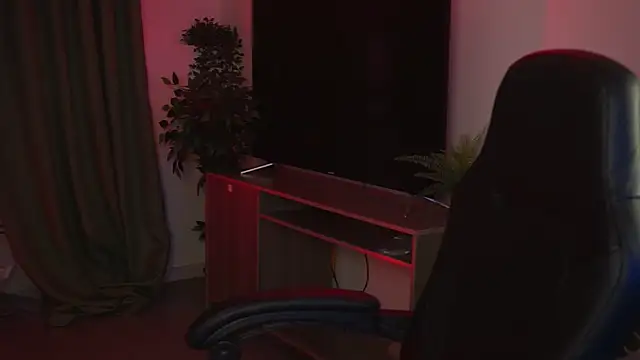 MiaRidd online show from 09-12-25, 05:07