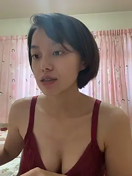 Snapshot of ladypaggy chatting on 02-13-26, 05:47 ladypaggy online show from 02-13-26, 05:47