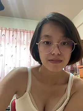 Snapshot of ladypaggy chatting on 03-13-26, 07:04 ladypaggy online show from 03-13-26, 07:04