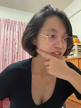 Snapshot of ladypaggy chatting on 04-07-26, 01:33 ladypaggy online show from 04-07-26, 01:33