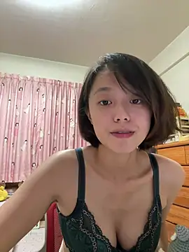 Snapshot of ladypaggy chatting on 04-09-26, 03:39 ladypaggy online show from 04-09-26, 03:39