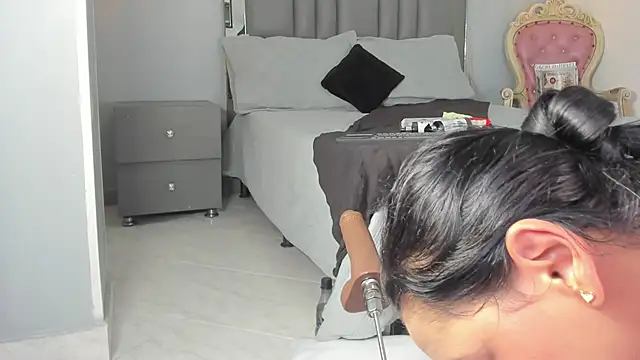 Sienna miller 27 online show from 09-27-25, 11:48